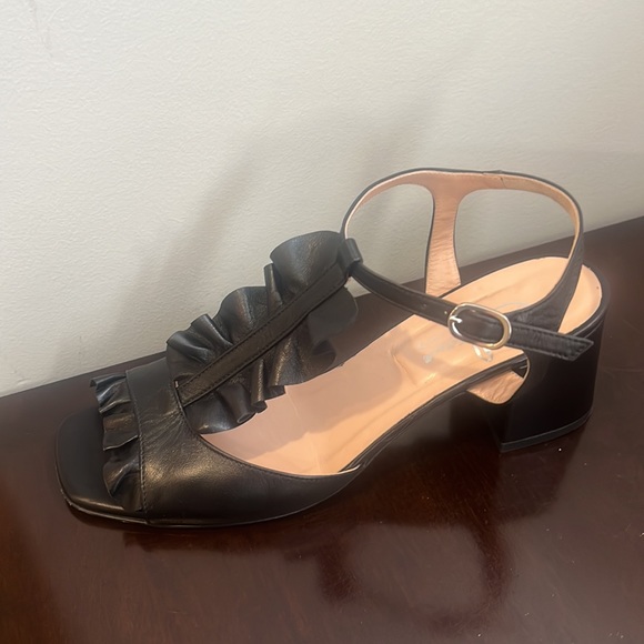 Black Jennifer Tattenelli T-Strap Block Sandals - Picture 4 of 12